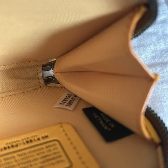 COACH PAC-MAN COIN PURSE - Picture 11 of 11